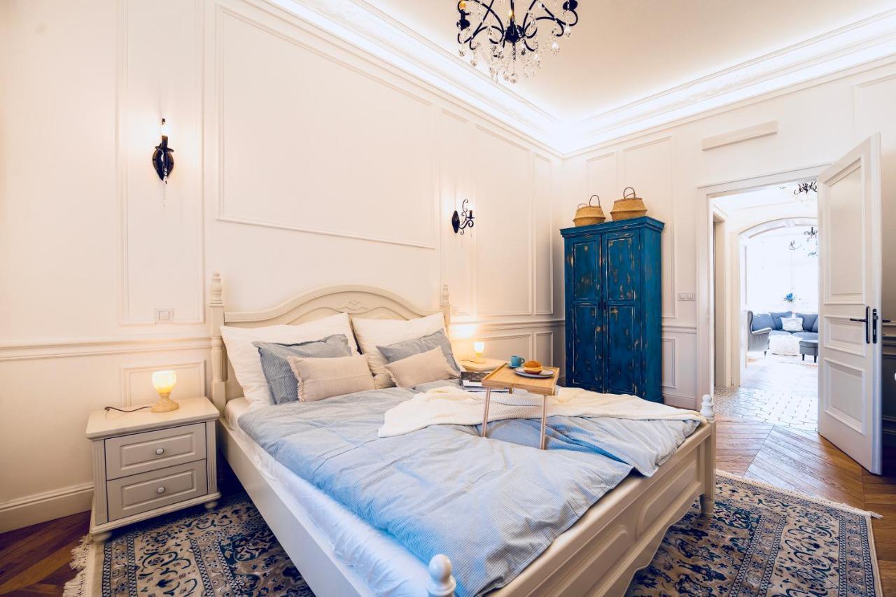 Charme De Provence In Prague Exterior photo